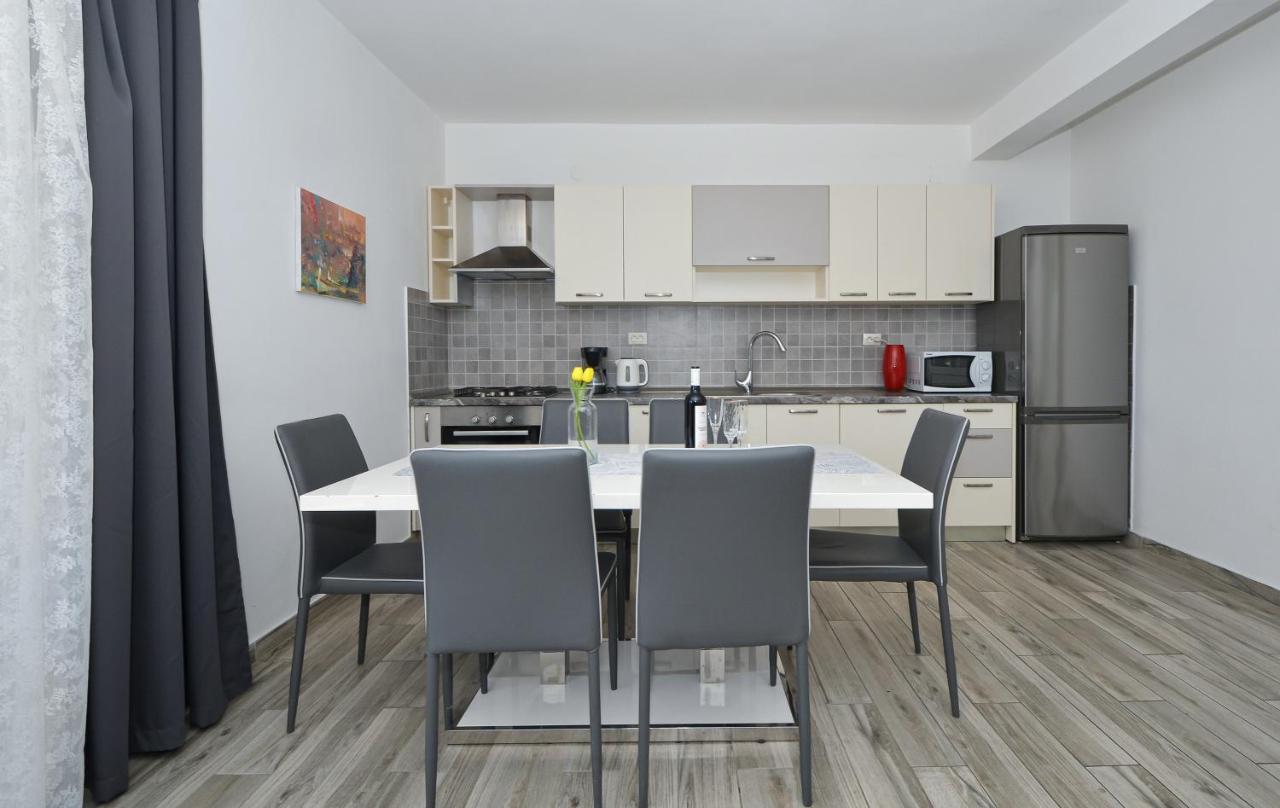Apartments Luciano Seget Vranjica Extérieur photo