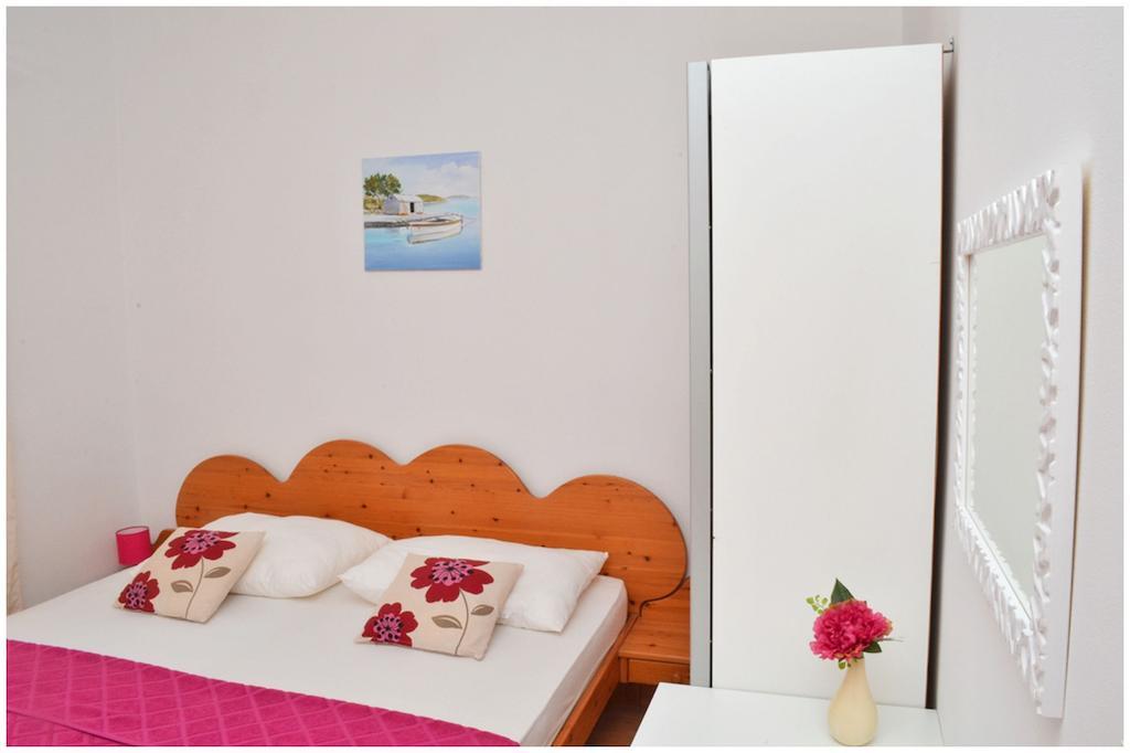 Apartments Luciano Seget Vranjica Chambre photo